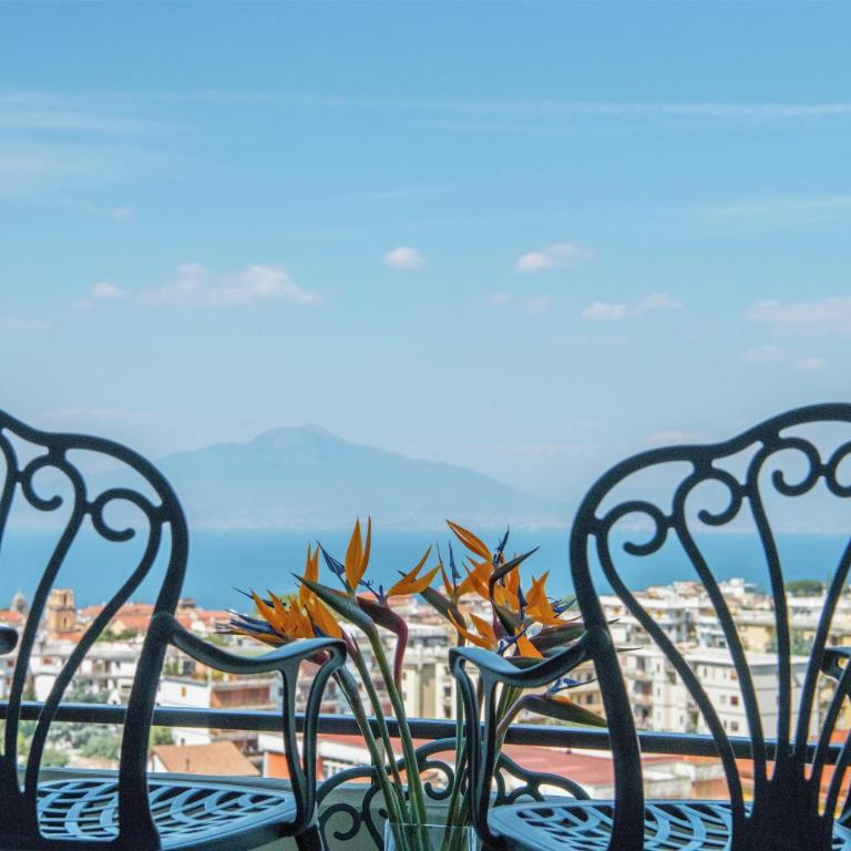 Hilton Sorrento Palace - Junior Suite con Vista Mare - 1