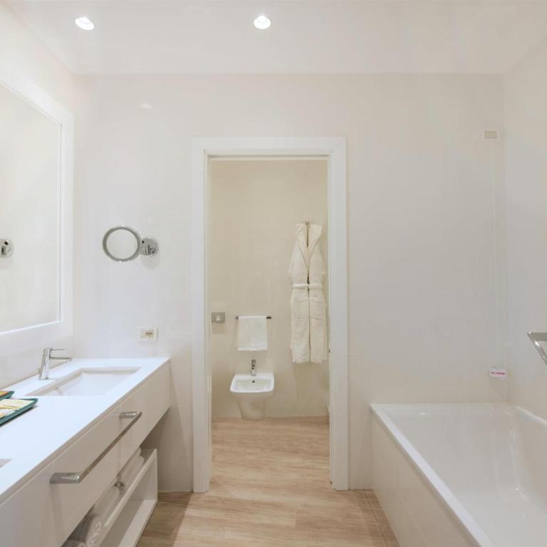 Hilton Sorrento Palace - Junior Suite con Vista Mare - 4