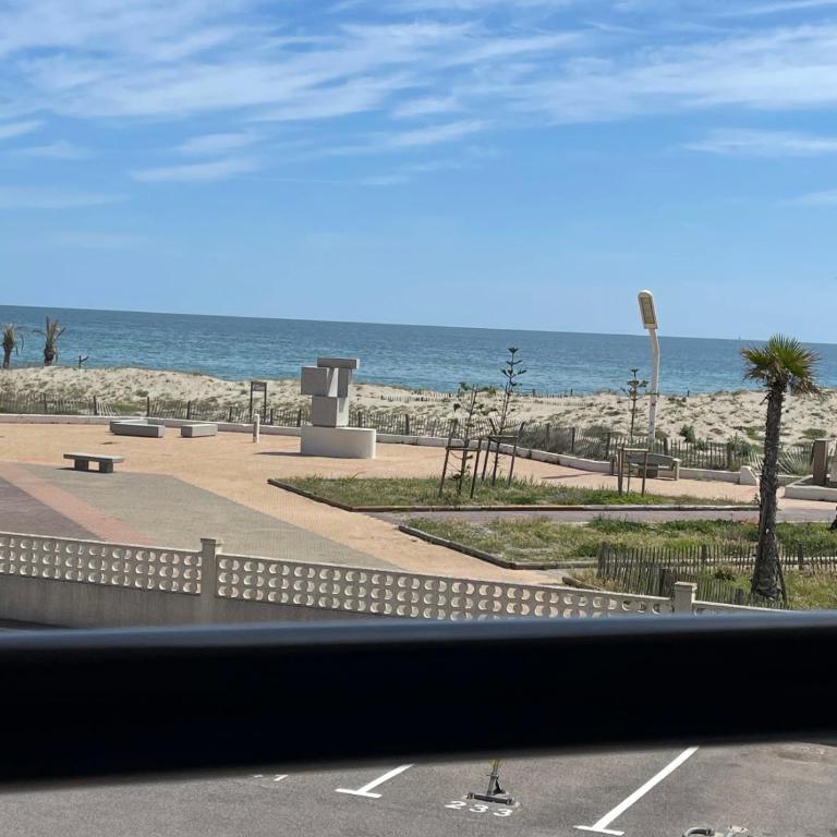 T2 climatisé, vue Mer totale, ascenseur, 2 à 4 pers, parking privé, Wifi fibre, proche des commerces, Kanumera Barcarès - Apartment mit Meerblick - 1