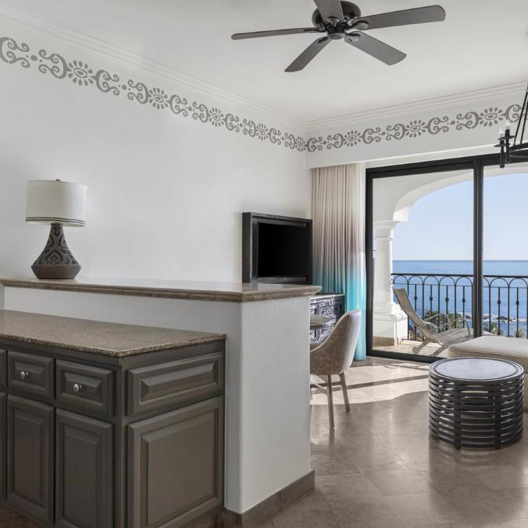 Hilton Los Cabos - Premier King Suite with Ocean View - 3