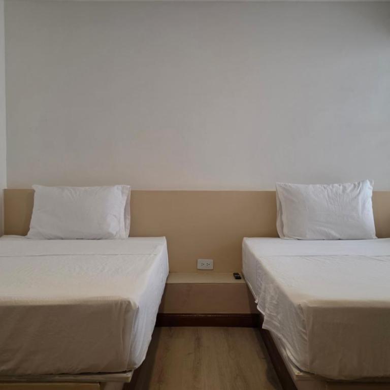 ABC-53 Housing - Twin Room with Private Bathroom - 1