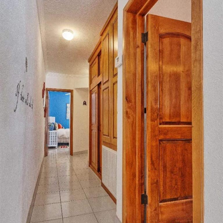Charming & Cozy Beachfront Condo Las Olas I 19 - Apartment - 17