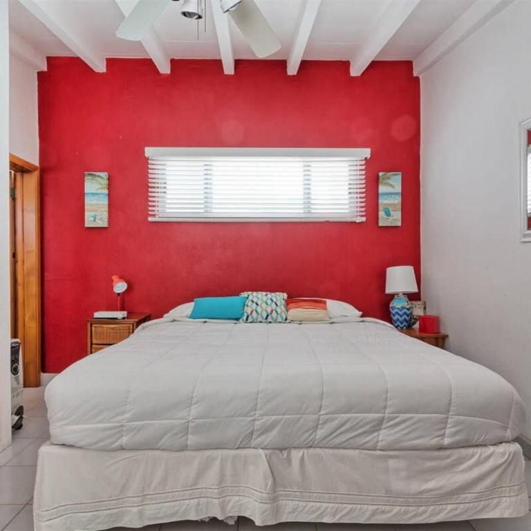 Charming & Cozy Beachfront Condo Las Olas I 19 - Apartment - 21