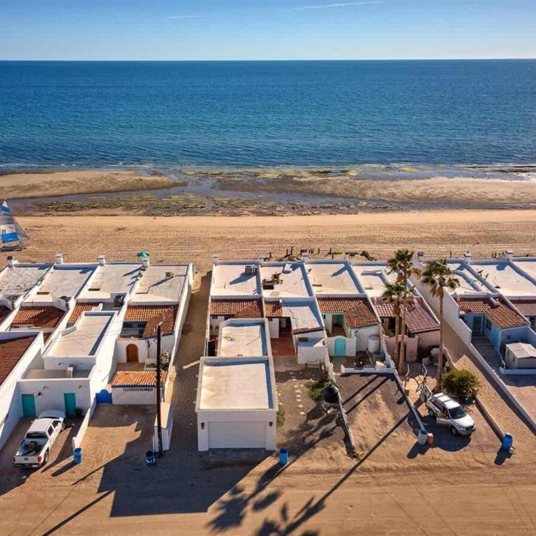 Charming & Cozy Beachfront Condo Las Olas I 19 - Apartment - 23