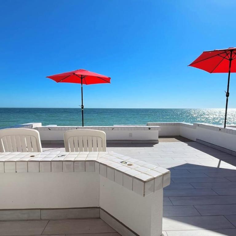 Charming & Cozy Beachfront Condo Las Olas I 19 - Apartment - 24