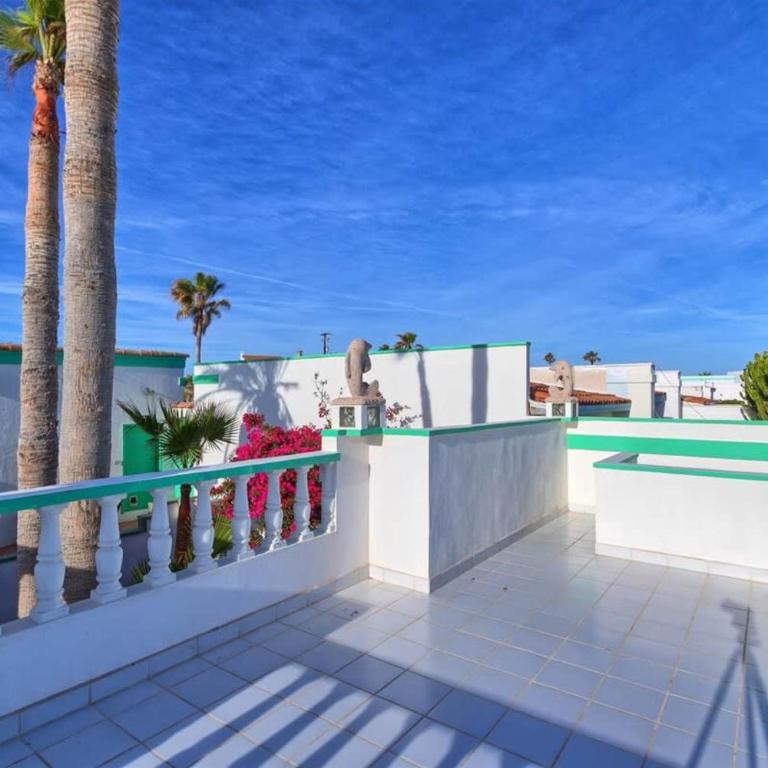 Comfortable Beachfront Condo Las Olas II 1 - Apartamento - 25