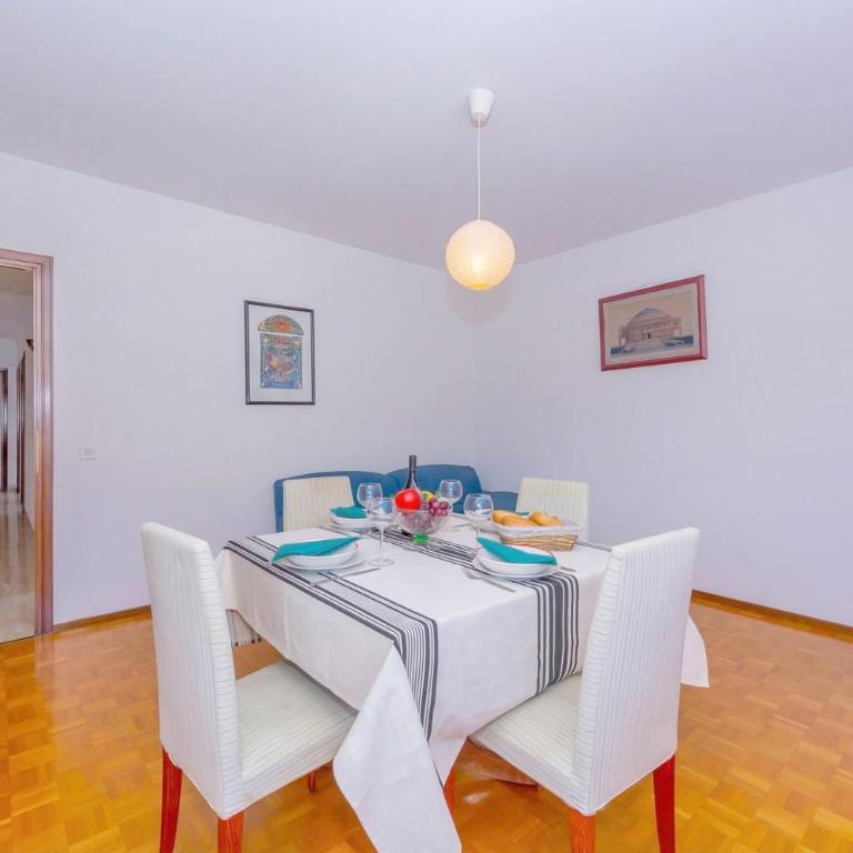 Casa Taddei with Terrace View & Parking - Happy Rentals - Appartamento con Balcone - 12