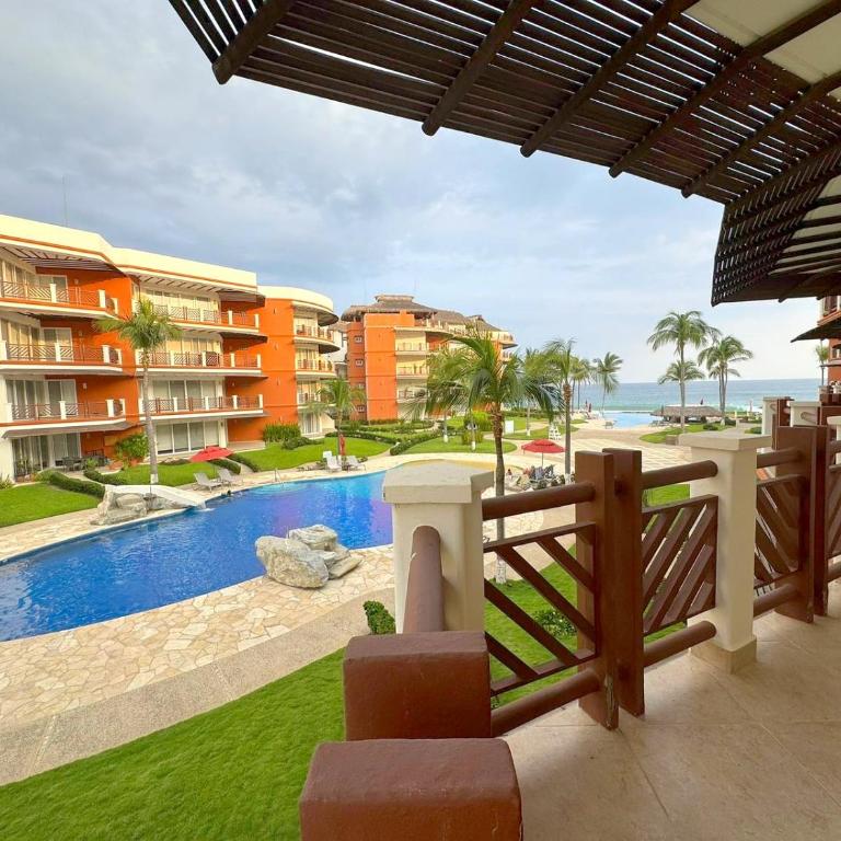 Beachfront in a peaceful Resort 8mi from Puerto Escondido - Apartamento de 1 dormitorio con balcón y vistas al agua - 13
