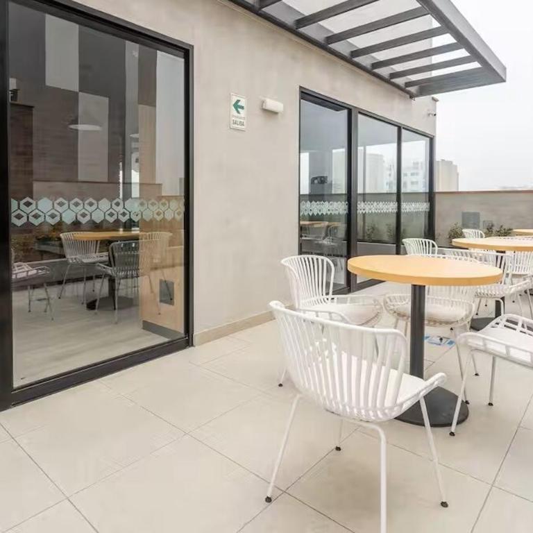 Modern 2BR in Miraflores, Pool, Walk to Larcomar - Two-Bedroom Apartment - 41