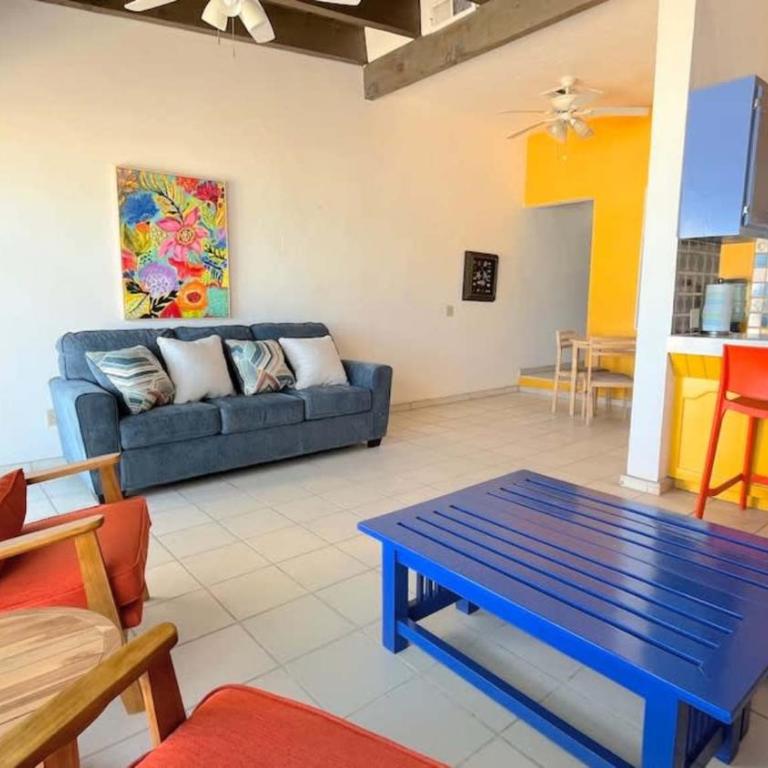 Cozy & Colorful Beachfront Condo Las Olas II 4 - Apartamento - 3