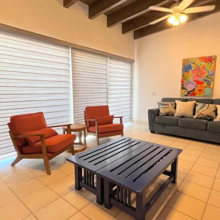 Cozy & Colorful Beachfront Condo Las Olas II 4 - Apartamento - 10
