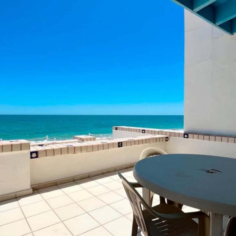 Cozy & Colorful Beachfront Condo Las Olas II 4 - Apartamento - 11