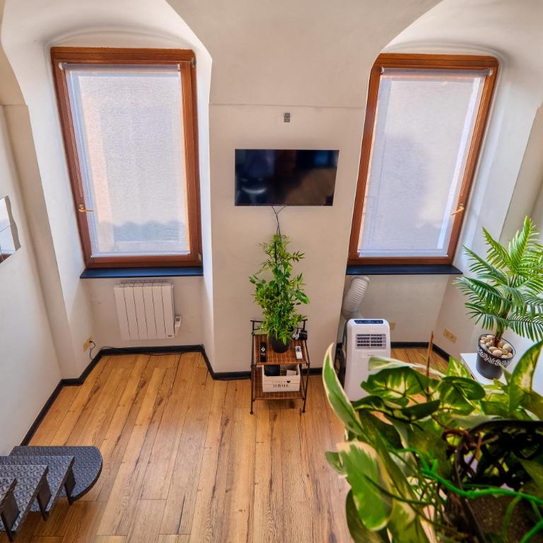 san remo apartment center - Two-Bedroom Apartment - 6