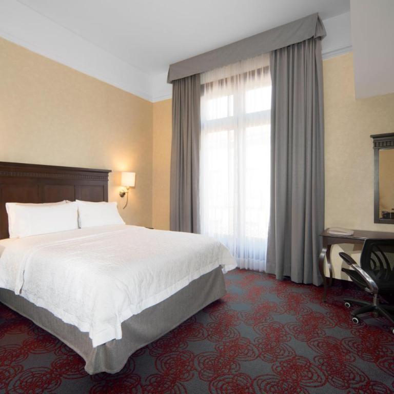 Hampton Inn & Suites Mexico City - Centro Historico - Habitación adaptada para personas con movilidad reducida - 1 cama grande - No fumadores - 2