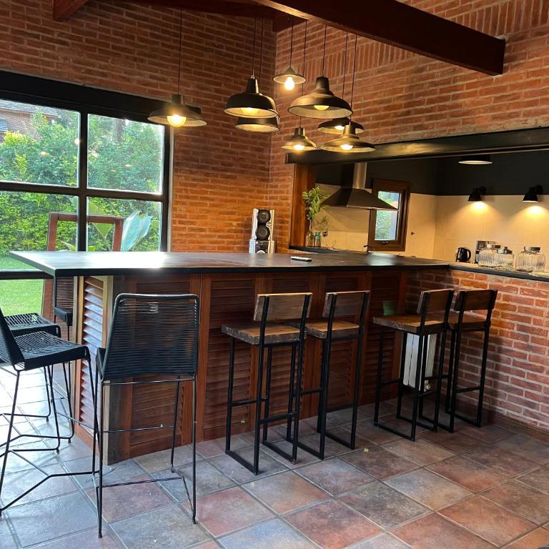 Casa para 16 personas en el corazon de Carilo - Casa de 6 dormitorios - 25