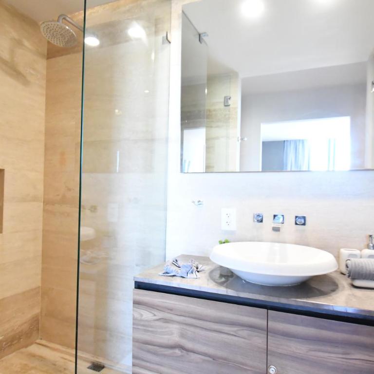 Kaab South Beach by The Spot Rentals - Two-Bedroom Apartment with Balcony - 17