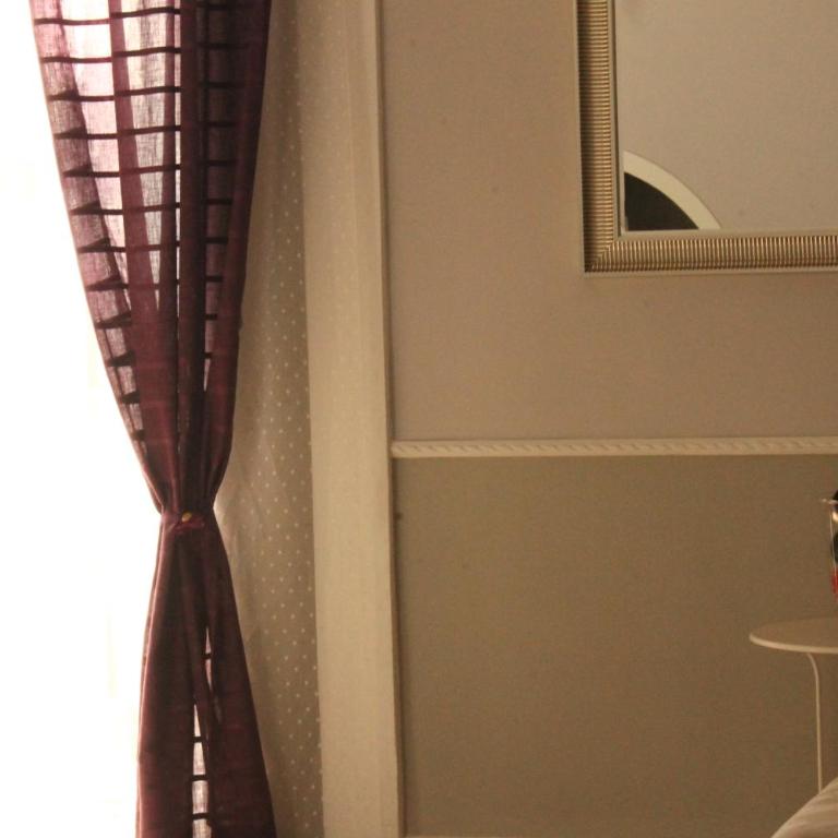 B&B La Torretta Chiaia - Suite Familiare con Balcone - 16