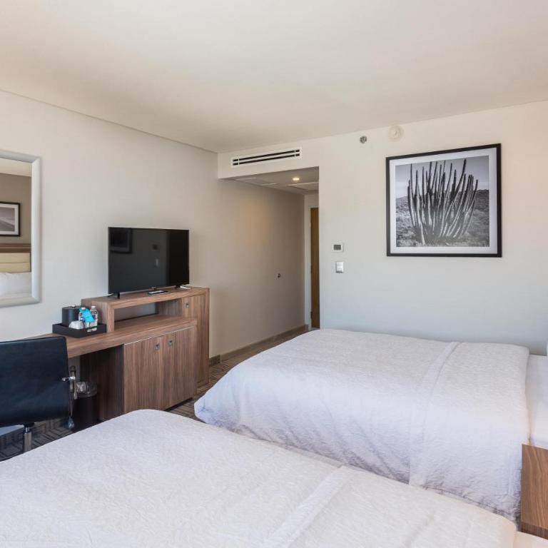 Hampton Inn By Hilton Tijuana - Double Room with Two Double Beds - Non-Smoking - 4