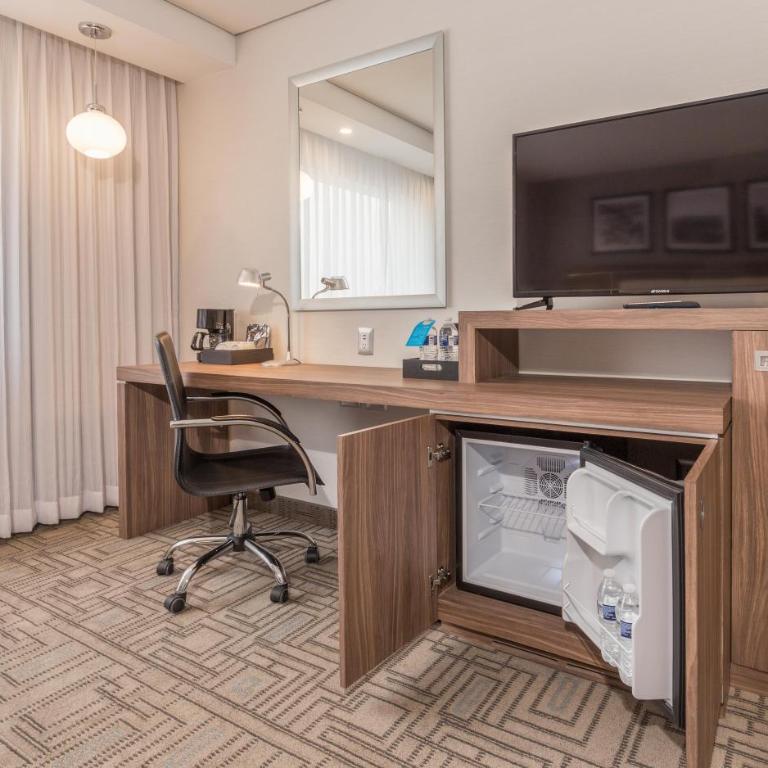 Hampton Inn By Hilton Tijuana - King Room - Non-Smoking - 2