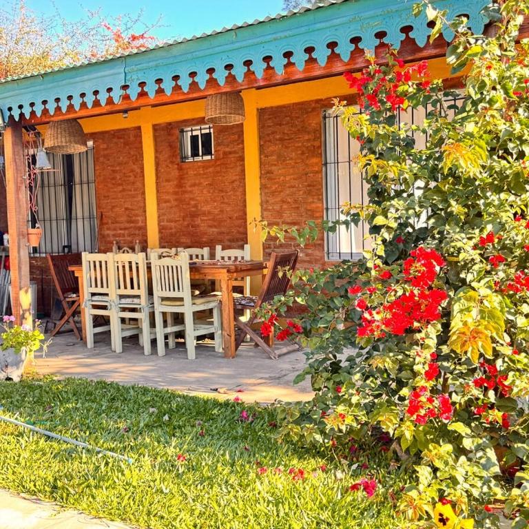 Casa quinta con pileta y parque en San Pedro - Two-Bedroom House - 34