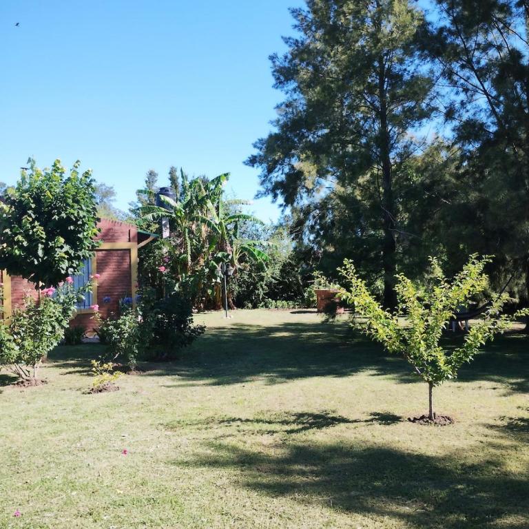 Casa quinta con pileta y parque en San Pedro - Two-Bedroom House - 38