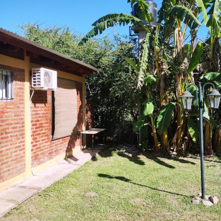 Casa quinta con pileta y parque en San Pedro - Two-Bedroom House - 40