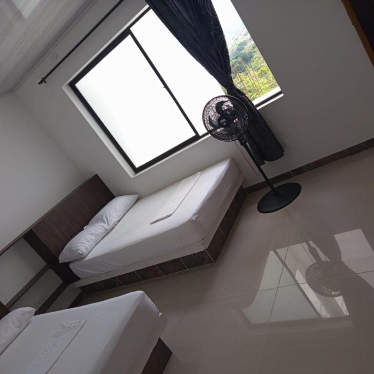 HOTEL CASCADA PLAZA - Habitación Doble con baño privado - 2 camas - 1