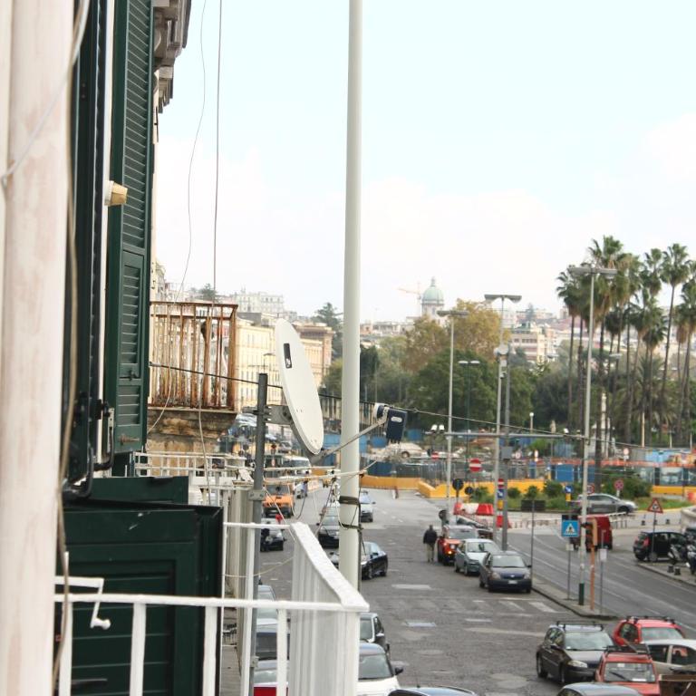 B&B La Torretta Chiaia - Suite Familiare con Balcone - 11