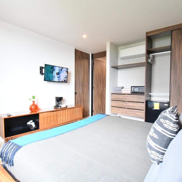 Kaab South Beach by The Spot Rentals - Two-Bedroom Apartment with Balcony - 10