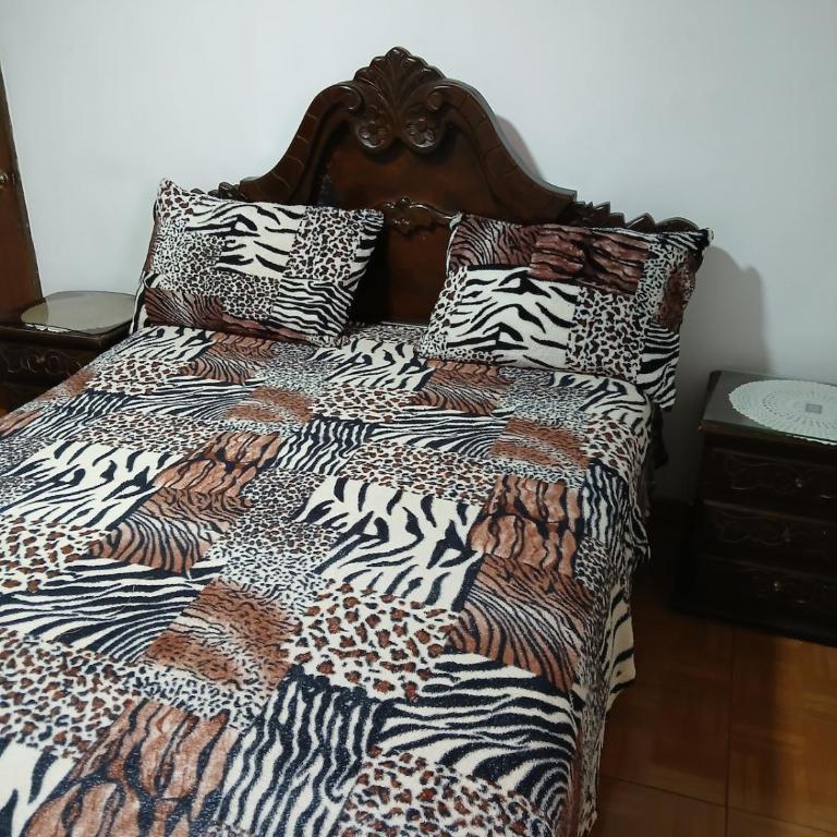 Casa grande de 4 dormitorios a solo 700 metros del centro - Casa con 1 dormitorio - 38