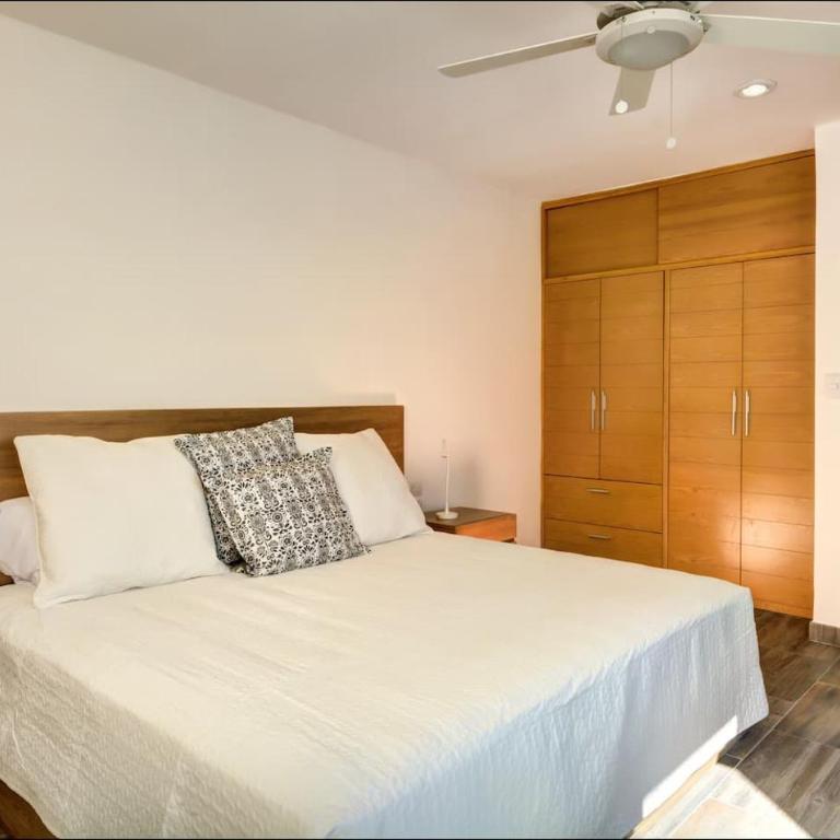 Anah Suites by Las Flores Vacation Rentals - Two-Bedroom Apartment with Terrace - 4