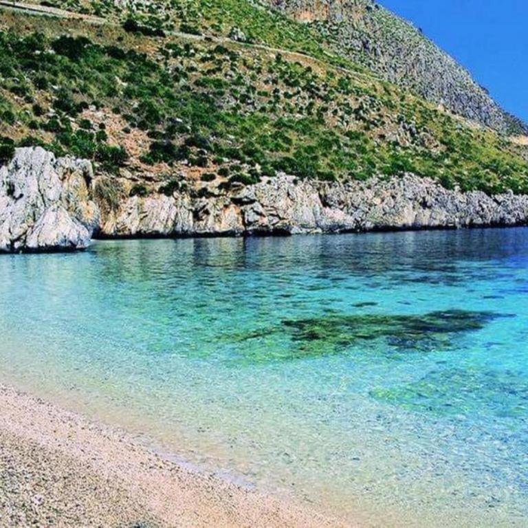Seafront stay in Alcamo - Three-Bedroom Apartment - 26