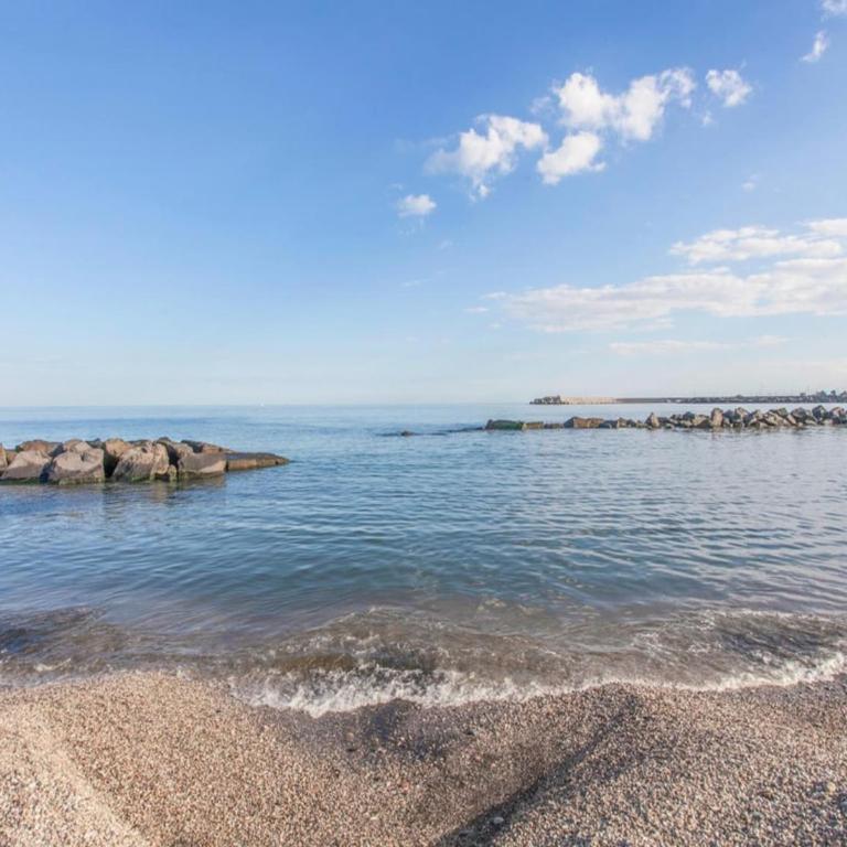Seafront stay in Alcamo - Three-Bedroom Apartment - 13