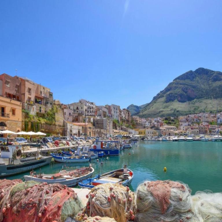 Seafront stay in Alcamo - Three-Bedroom Apartment - 14