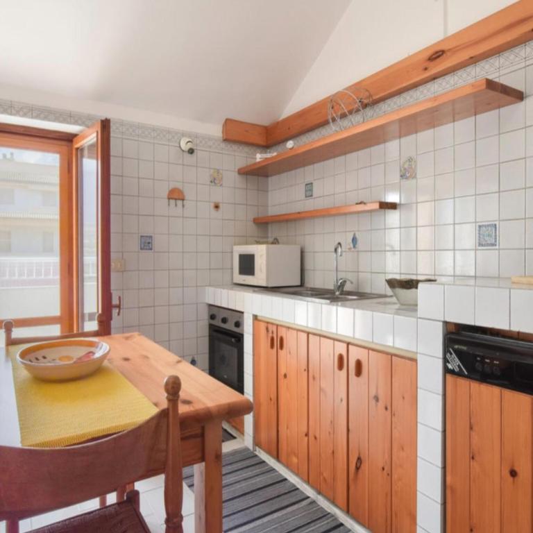 Seafront stay in Alcamo - Three-Bedroom Apartment - 3