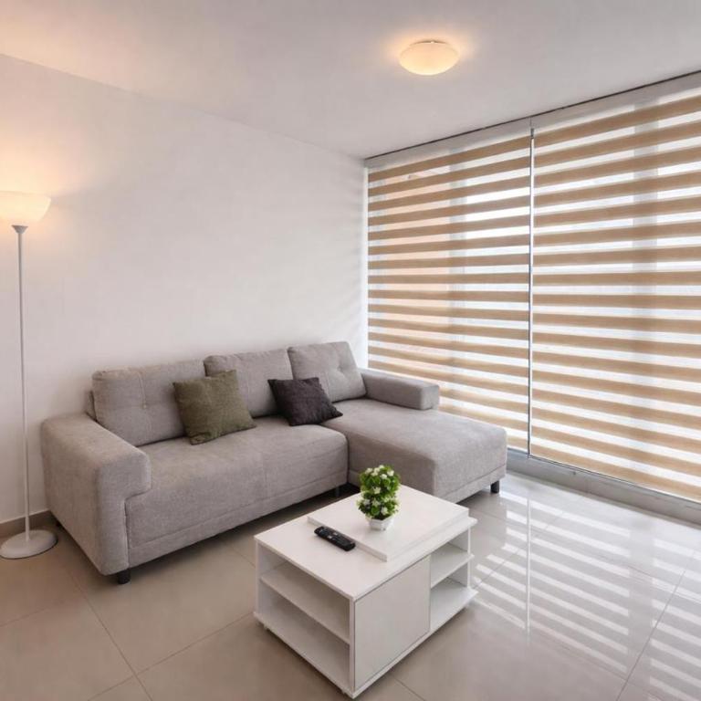 Moderno-zona tranquila-Vista a la piscina-GYM - Three-Bedroom Apartment - 6