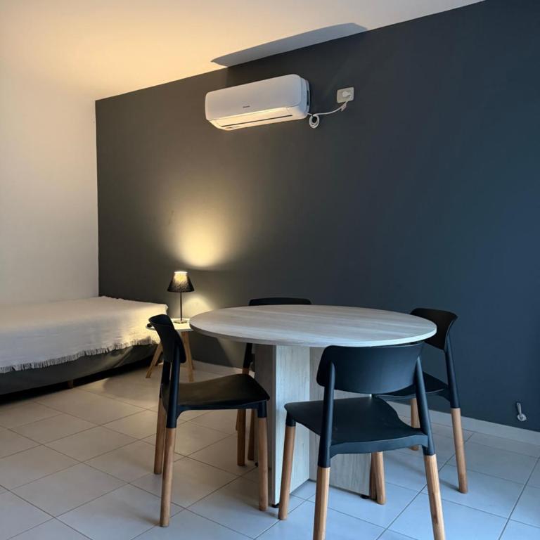 DEPARTAMENTO WITCOMB 2 con ESTACIONAMIENTO - One-Bedroom Apartment - 1