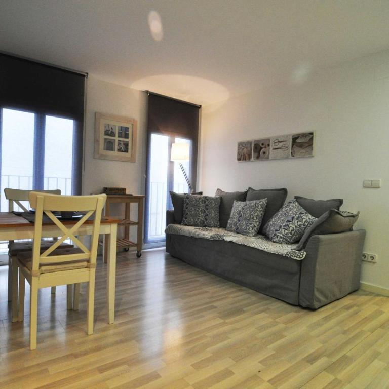 Apartamento acogedor en el centro de L'Escala con terraza privada - HISP-7-28 - Apartment - 4