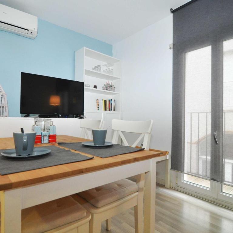 Apartamento acogedor en el centro de L'Escala con terraza privada - HISP-7-28 - Apartment - 6