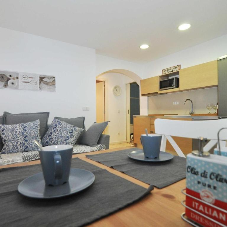 Apartamento acogedor en el centro de L'Escala con terraza privada - HISP-7-28 - Apartment - 8