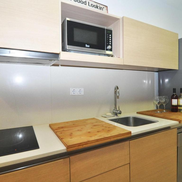 Apartamento acogedor en el centro de L'Escala con terraza privada - HISP-7-28 - Apartment - 10