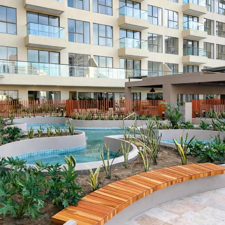 Suite de lujo con terraza, Jacuzzi y vista a las montańas - Apartamento de 1 dormitorio - 21