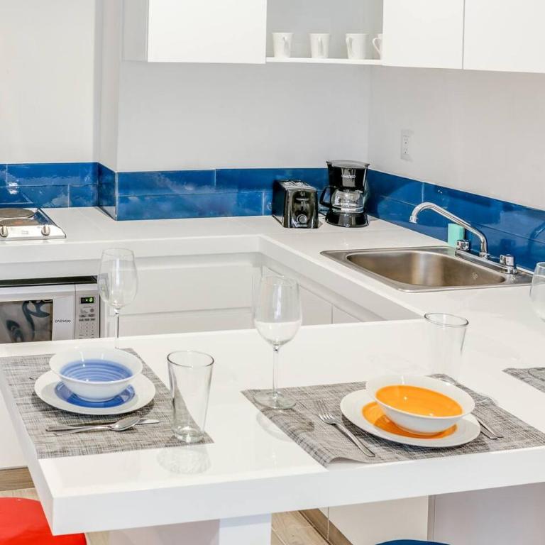 Valentina Suites by Las Flores Vacation Rentals - One-Bedroom Deluxe Apartment - 14