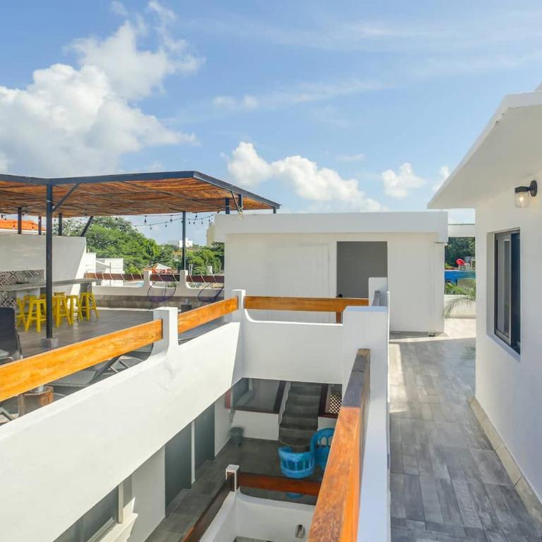 Valentina Suites by Las Flores Vacation Rentals - Penthouse Apartment - 2
