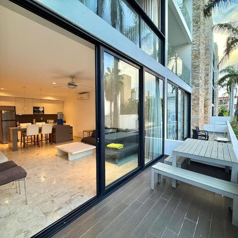 Anah Suites by Las Flores Vacation Rentals - One-Bedroom Apartment with Balcony - 11