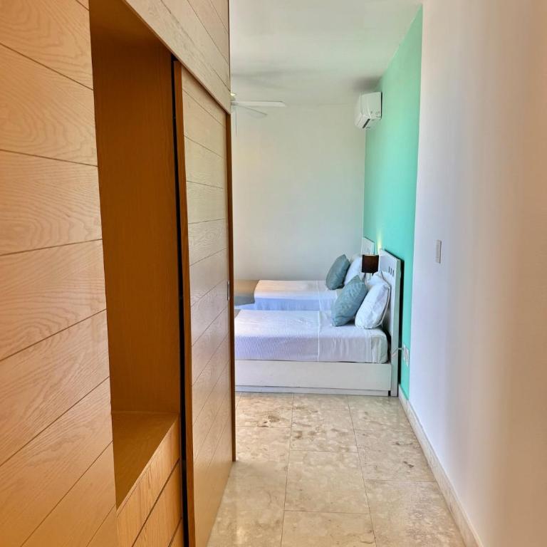 Anah Suites by Las Flores Vacation Rentals - Two-Bedroom Apartment with Balcony - 14