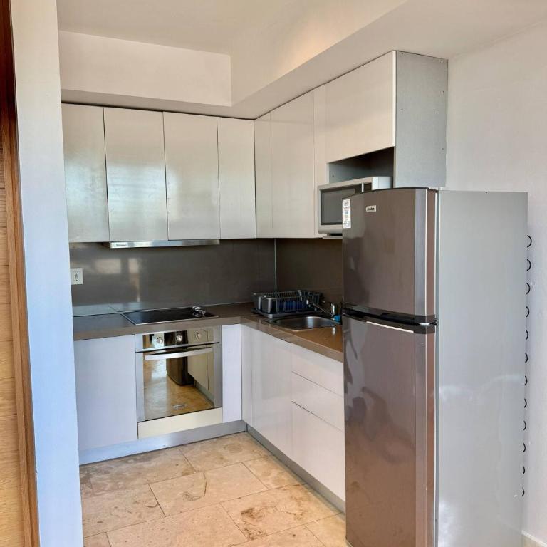 Anah Suites by Las Flores Vacation Rentals - Two-Bedroom Apartment with Balcony - 13