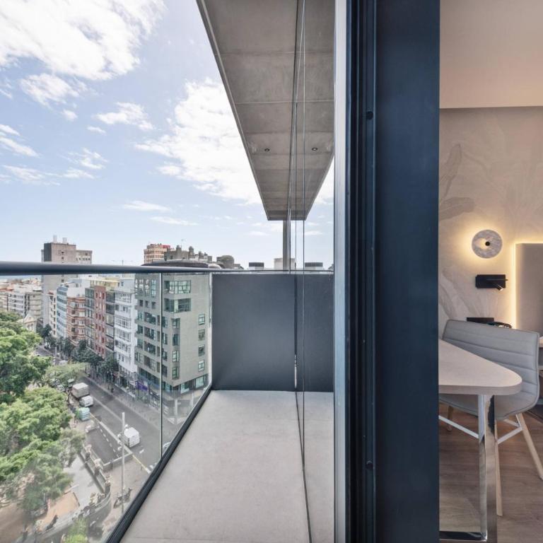 INNSiDE by Meliá Tenerife Santa Cruz - Habitación Innside con balcón - 4