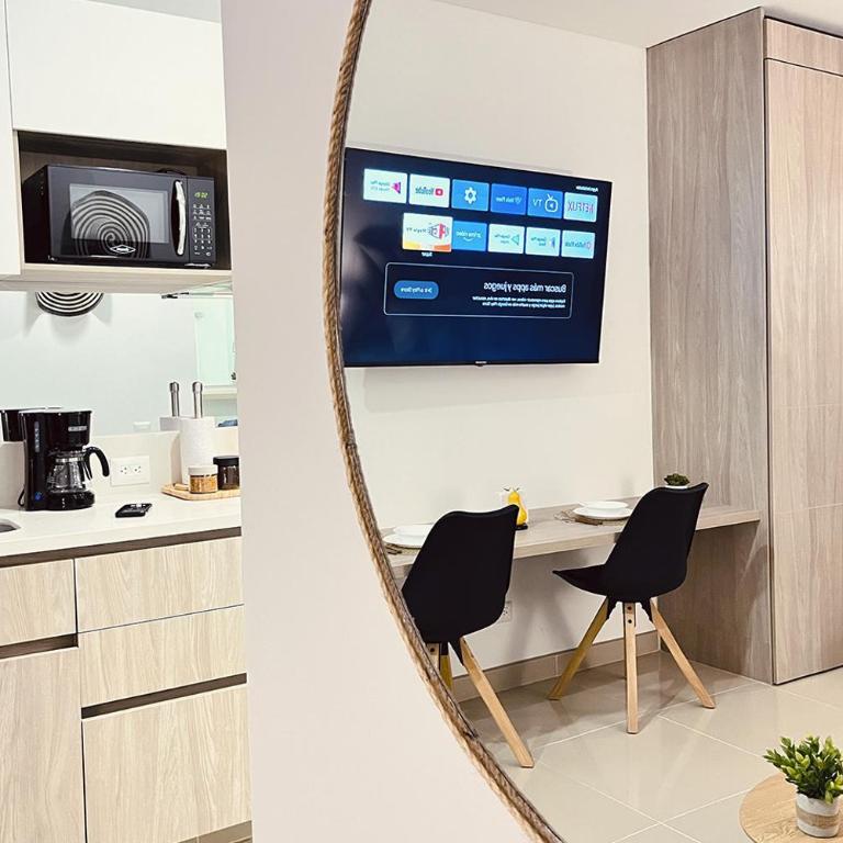Suite de lujo con terraza, Jacuzzi y vista a las montańas - Apartamento de 1 dormitorio - 36