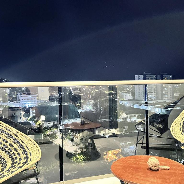 Suite de lujo con terraza, Jacuzzi y vista a las montańas - Apartamento de 1 dormitorio - 52
